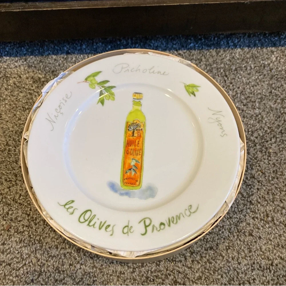 Crate & Barrel Les Olives de Provence Revol France 7.5” Plates Set of 6 NEW